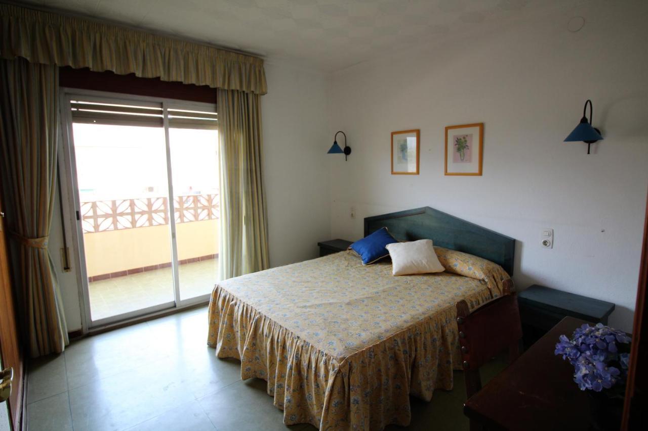 Global Immo 2180 Puerto Simona B Apartment Росес Екстериор снимка